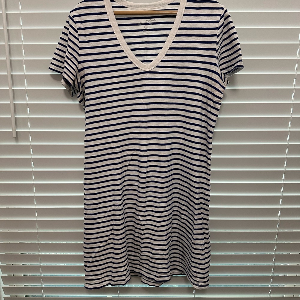 Universal Thread White and Navy Striped V-Neck Dress